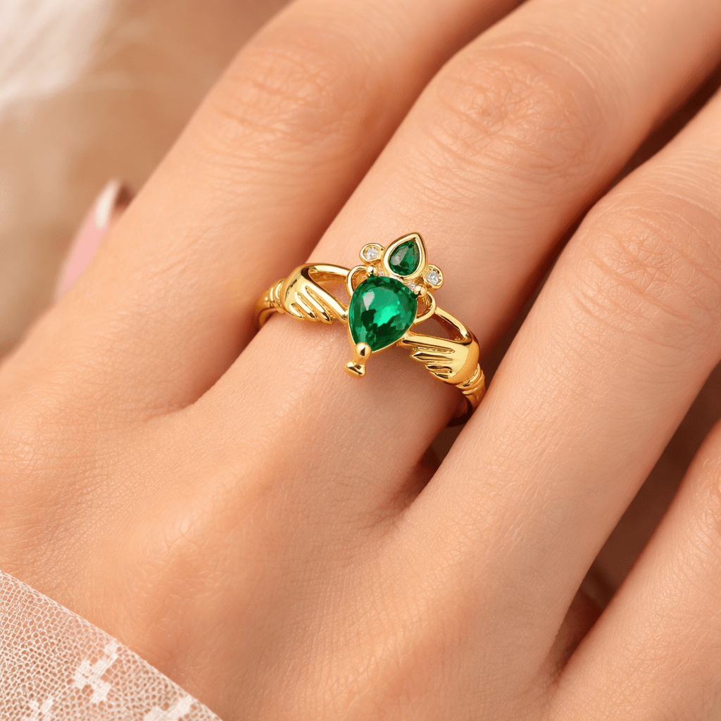 Gold Claddagh Ring - Klowe