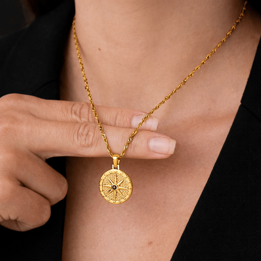 Moonstar Pendant Necklace - Klowe
