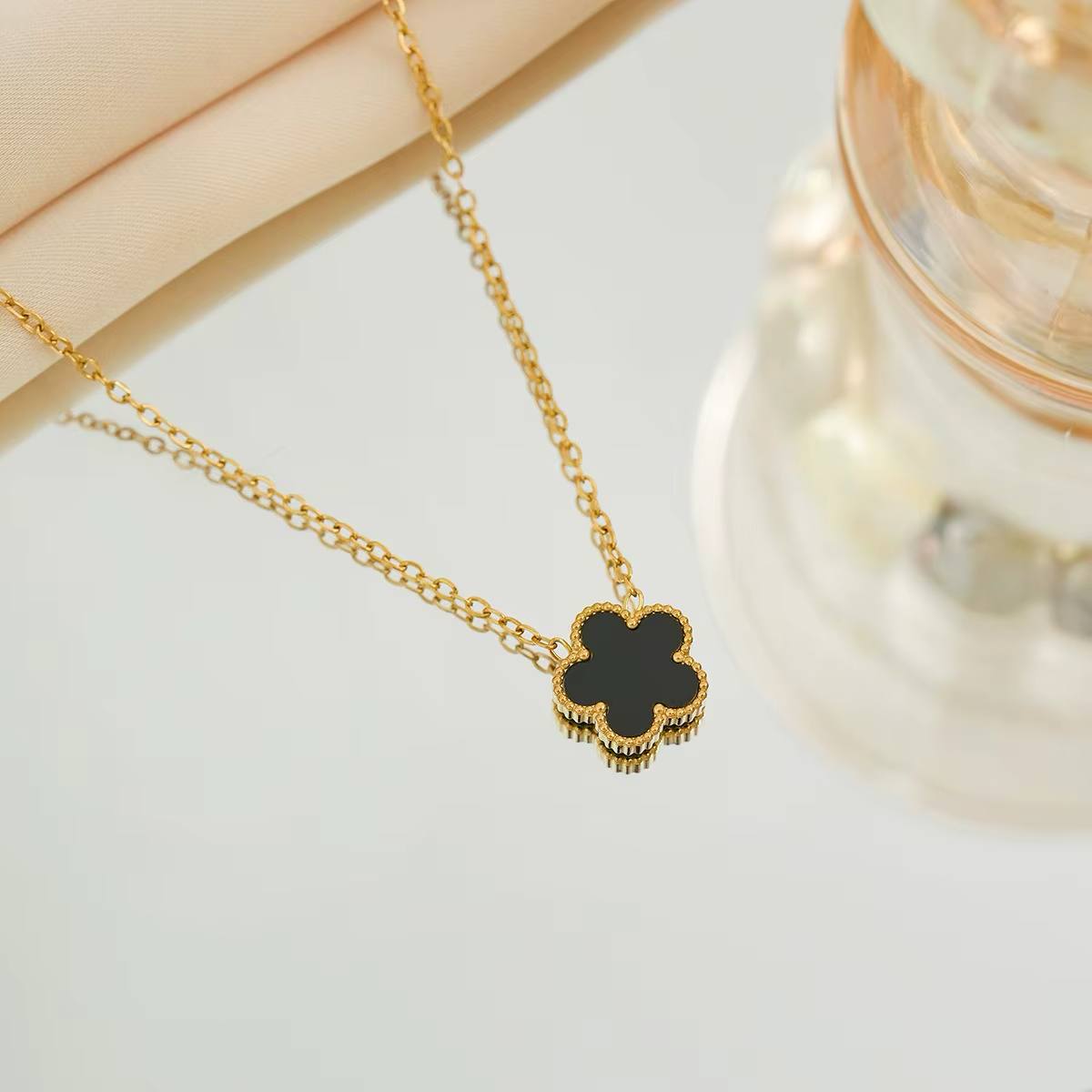 Quintessa Clover Necklace - Klowe
