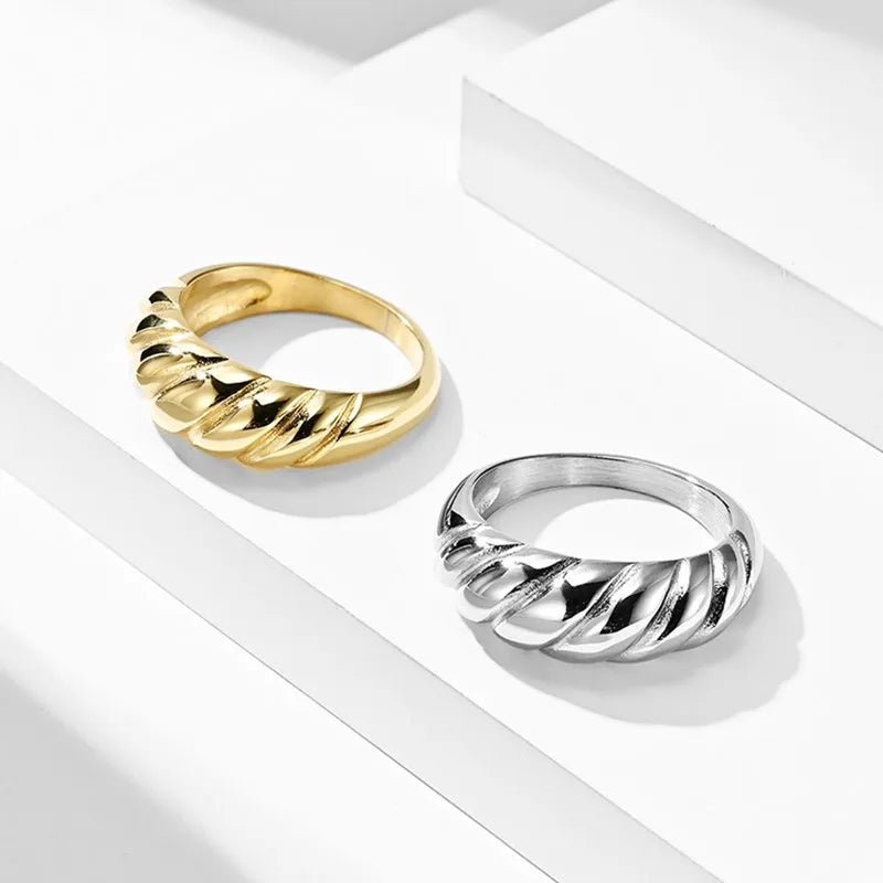 Verona Twist Ring - Klowe